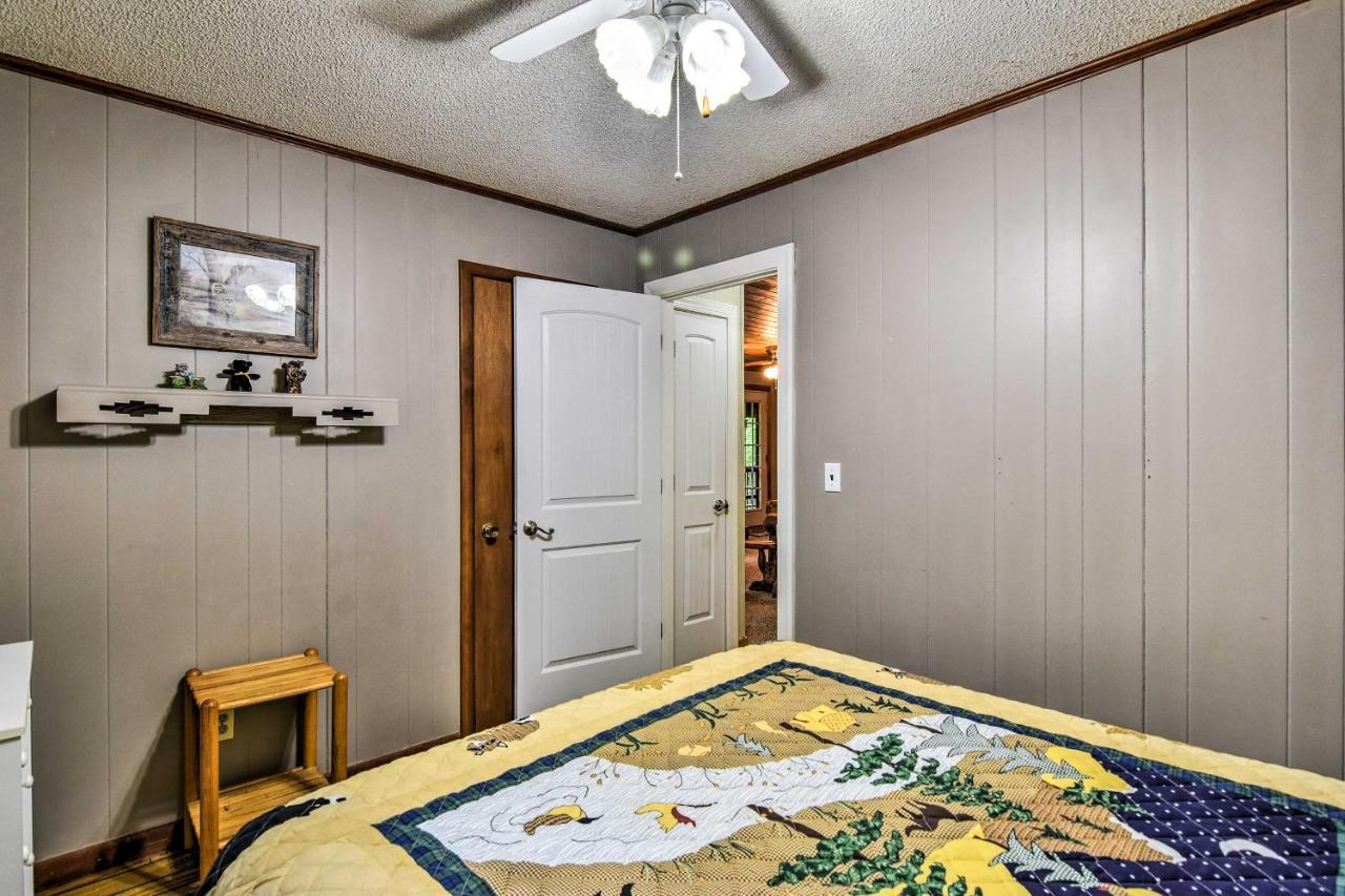 Robbinsville Cabin With Deck 3 Mi To Fontana Lake! Экстерьер фото